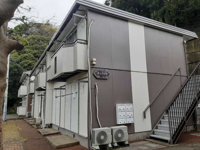 神奈川県横須賀市汐入町４（アパート）の賃貸物件の外観