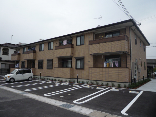 加古郡播磨町南野添のアパートの建物外観