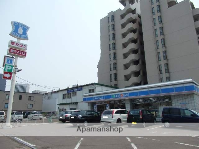 コンビニ　ローソン（コンビニ）まで161m