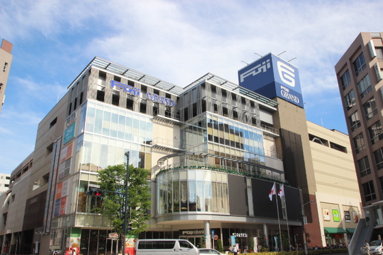 ショッピングセンター　フジグラン広島（ショッピングセンター）まで511m