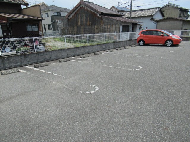 【ＭＴハイツ２号館Ｂの駐車場】