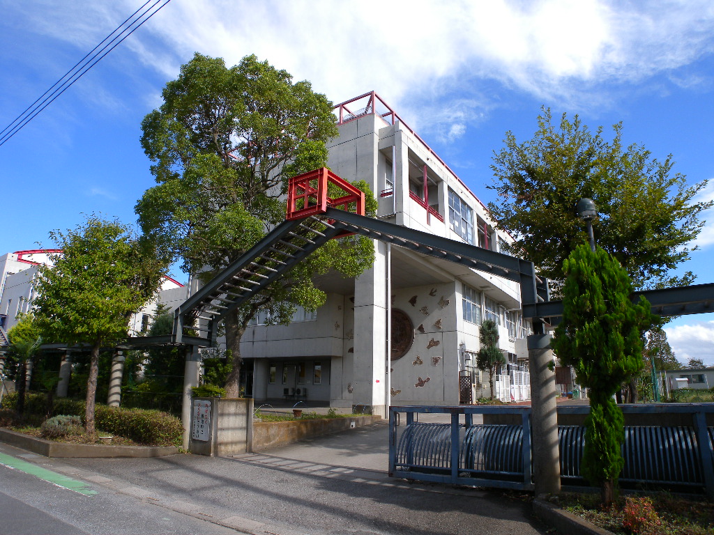 【サンハイツ東川口C棟の小学校】