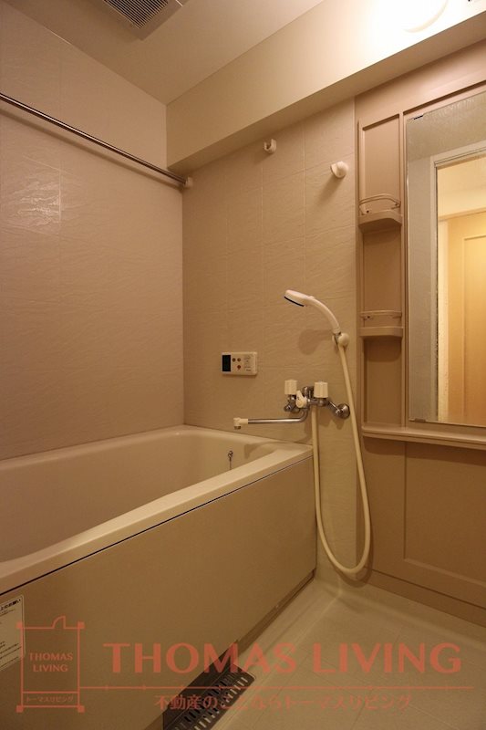 バス・シャワールーム　ゆったりとした浴槽