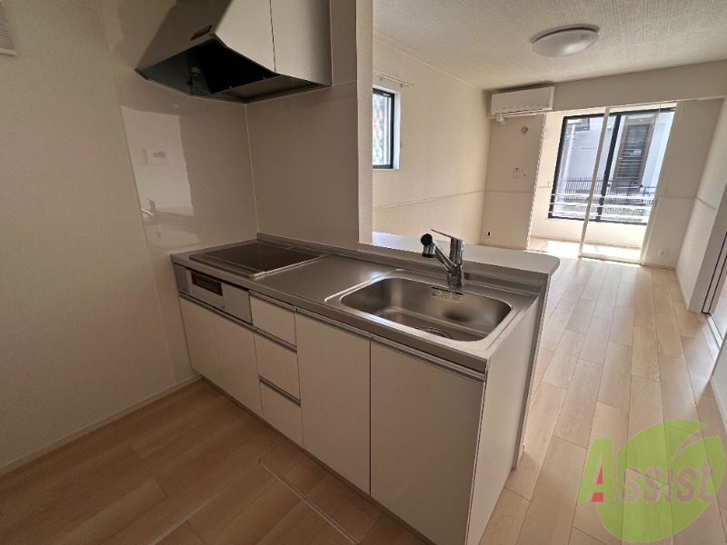 キッチン　システムキッチンですのですぐにお使い頂けます。