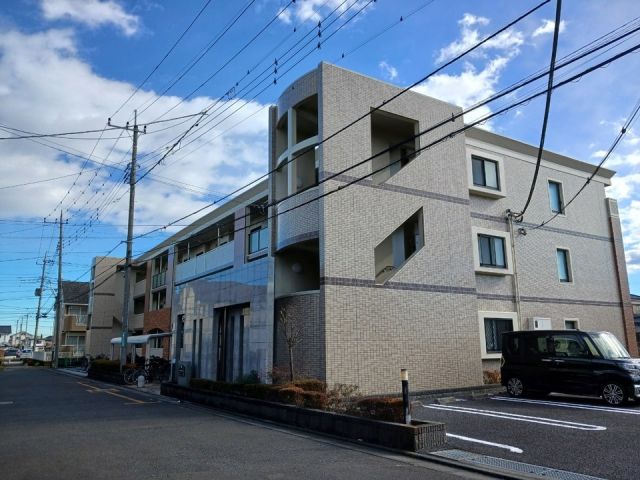 オネスティ　ユー　カレントの建物外観