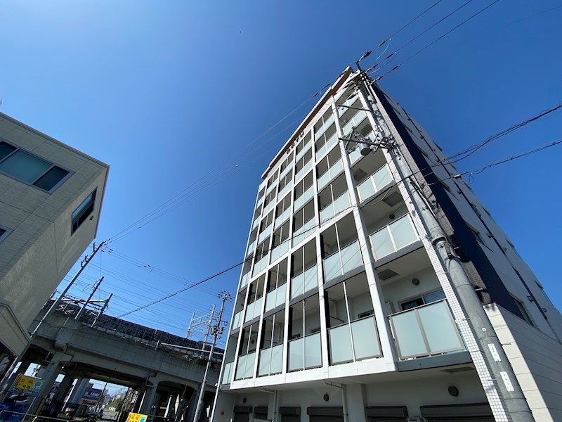 姫路市高尾町のマンションの建物外観