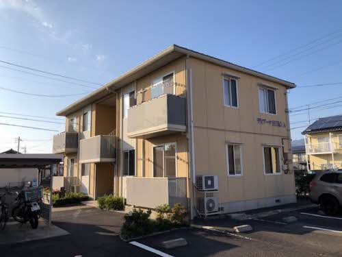 出雲市大塚町のアパートの建物外観