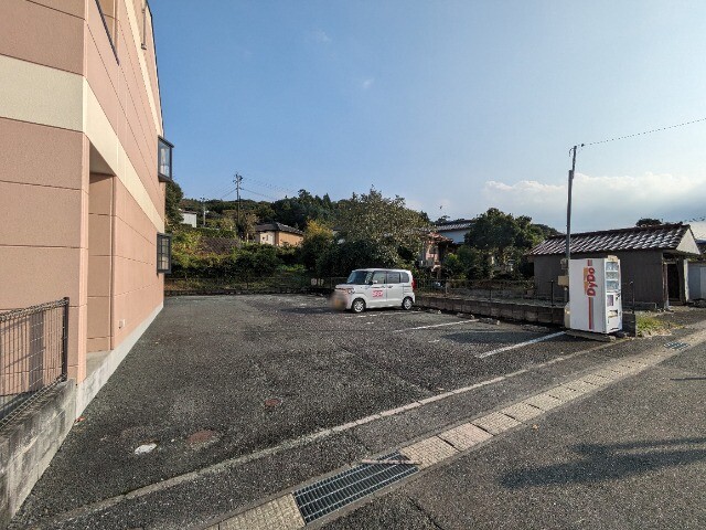 【宇城市小川町南部田のアパートの駐車場】