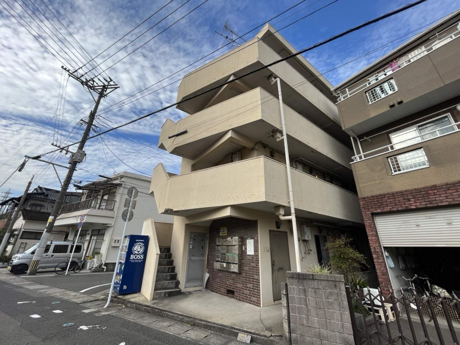 鹿児島市武のマンションの建物外観