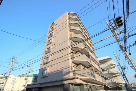 広島市西区新庄町のマンションの建物外観