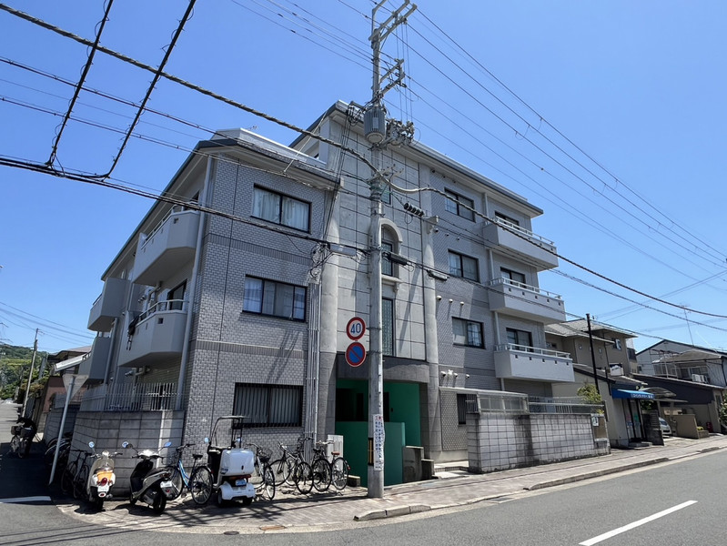 京都市左京区田中東春菜町のマンションの建物外観