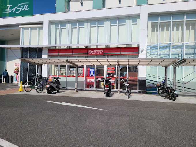 コンビニ　ポプラ岡山久米店（コンビニ）まで647m