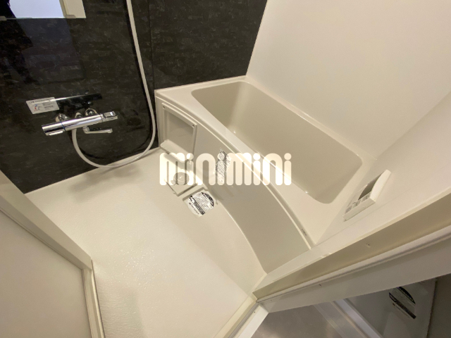 バス・シャワールーム　別部屋の参考写真