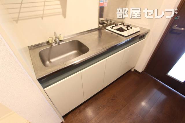キッチン　※反転タイプの写真です