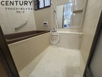 バス・シャワールーム　追い炊き機能付きで便利です！