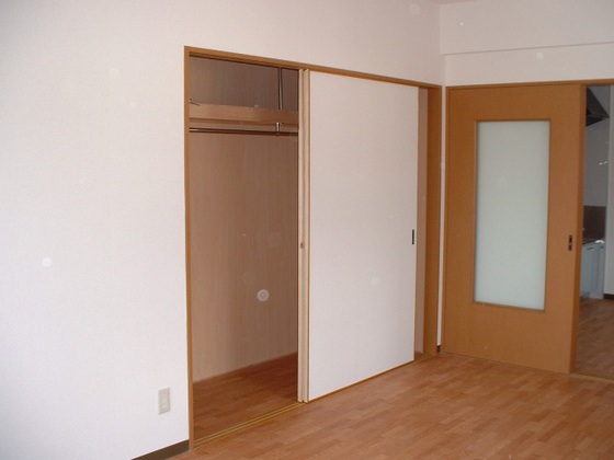 収納　※別部屋の写真です