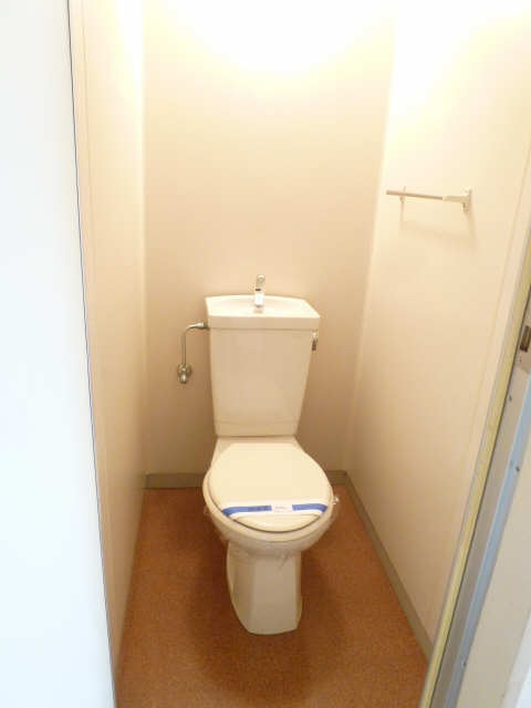 トイレ　同型モデル