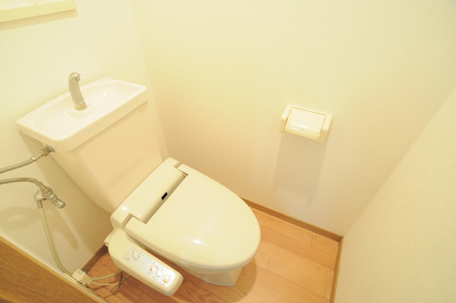 トイレ　※別部屋参考写真です