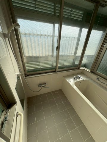 バス・シャワールーム　きれいなお風呂です