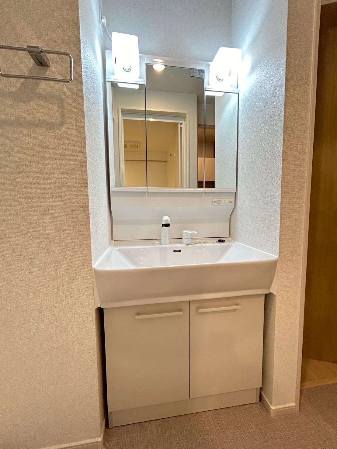 洗面設備　洗髪洗面化粧台