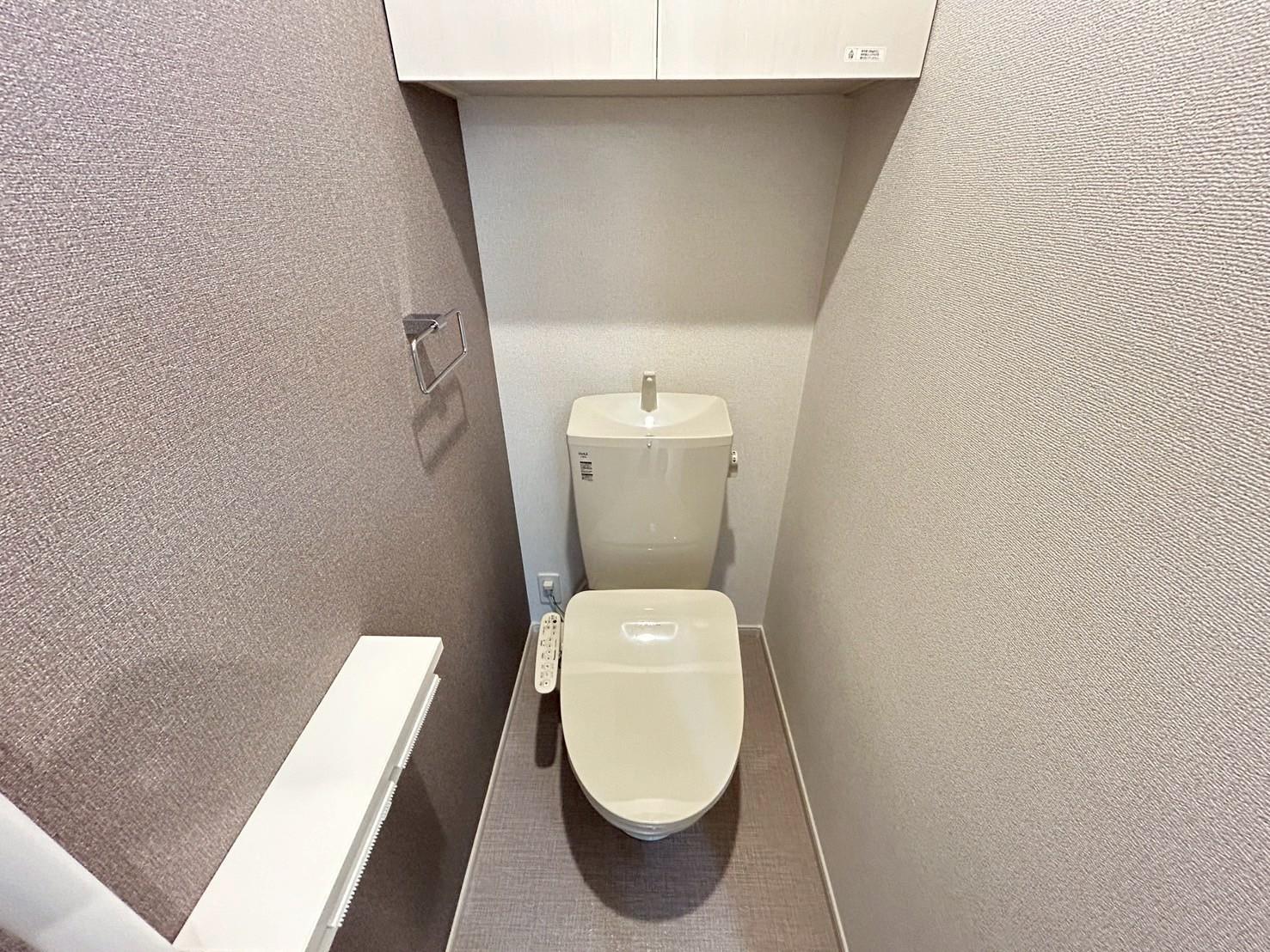 トイレ　温水洗浄暖房便座付トイレ