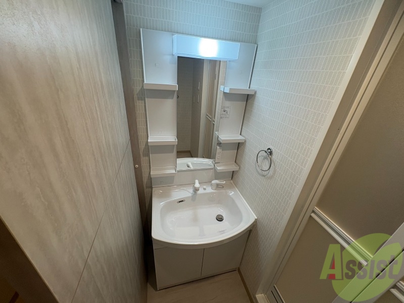 洗面設備　シャンプードレッサーで身支度もラクラクです！