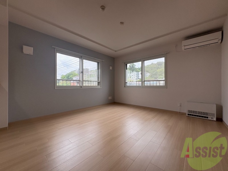 居室・リビング　広々としたリビングですね。使い勝手がよさそうですね！