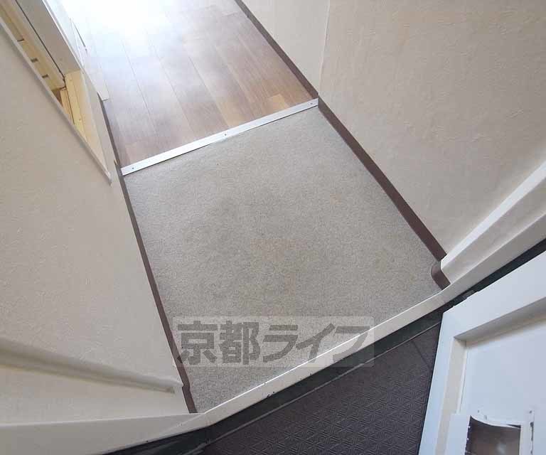 玄関　大きな段差がありません