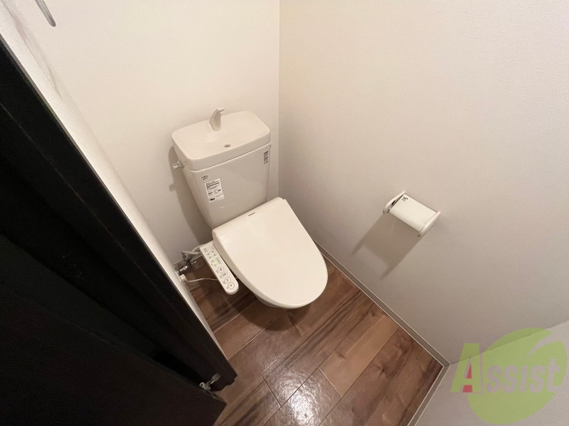 トイレ　シャワートイレになっているので快適です！