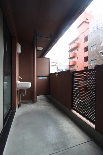 バルコニー　写真は別号室です。