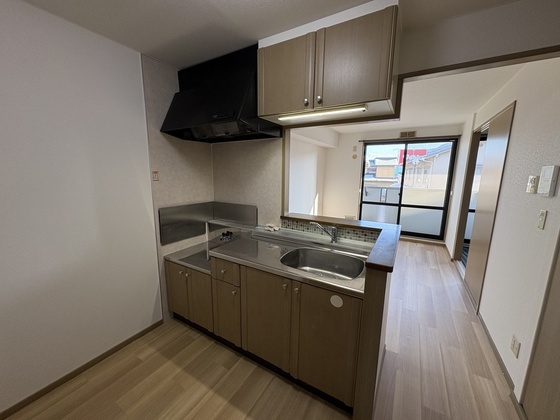 キッチン　※別部屋の写真です