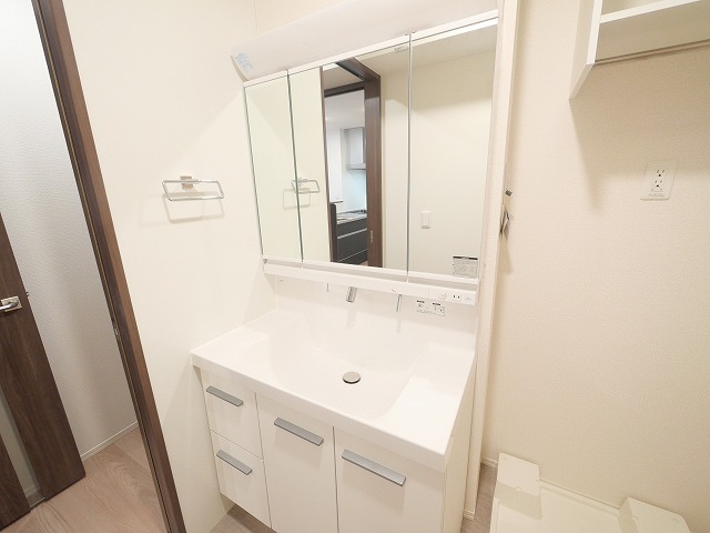 洗面設備　忙しい朝には欠かせない洗面所です