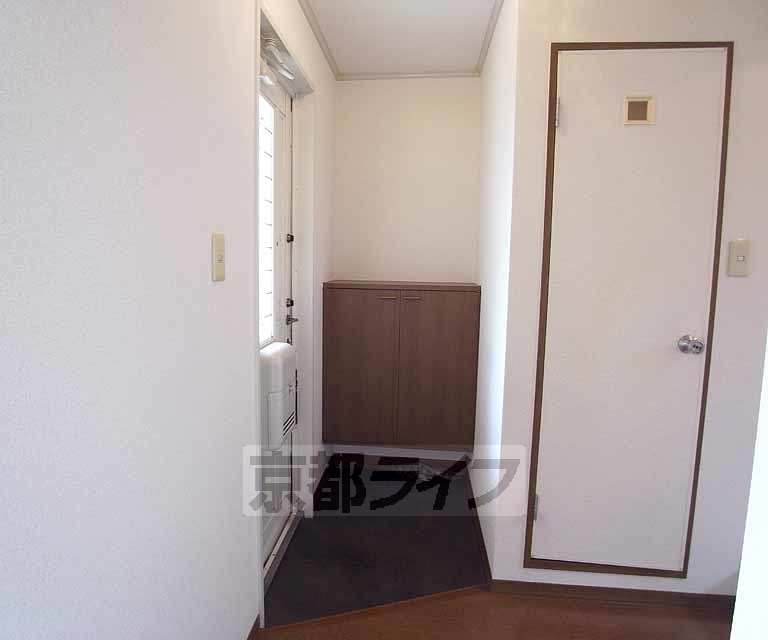 玄関　玄関からお部屋が直接見えません