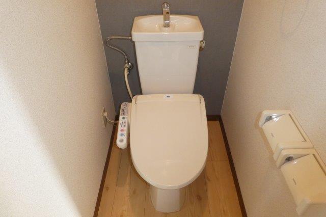トイレ　ウォシュレット