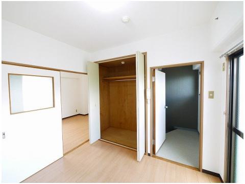 その他部屋・スペース　落ち着いて過ごせるお部屋なので、寝室にいかがでしょうか