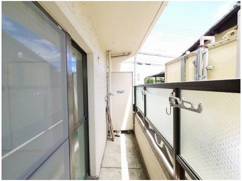 バルコニー　バルコニーからの眺めを楽しみながら食事をしませんか