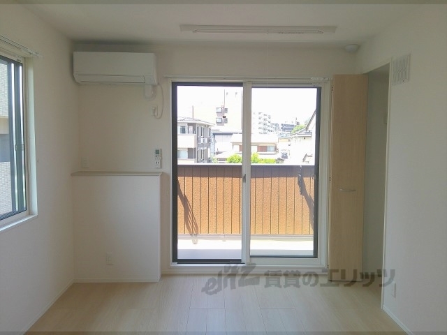 居室・リビング　洋室