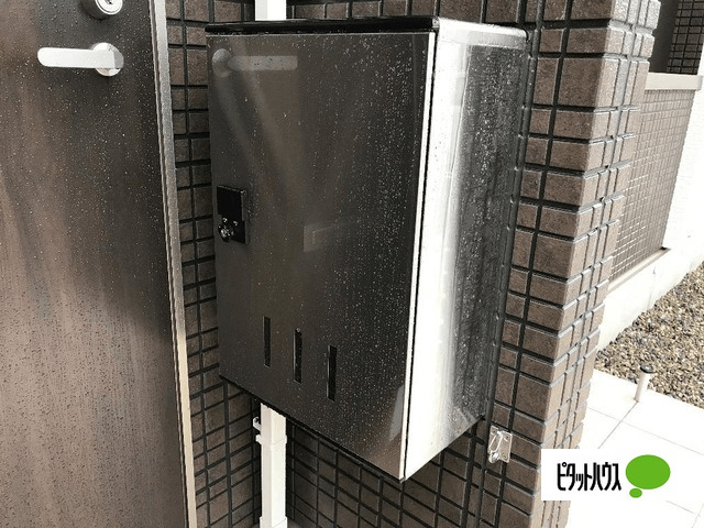 エントランス　宅配ボックス（イメージ）