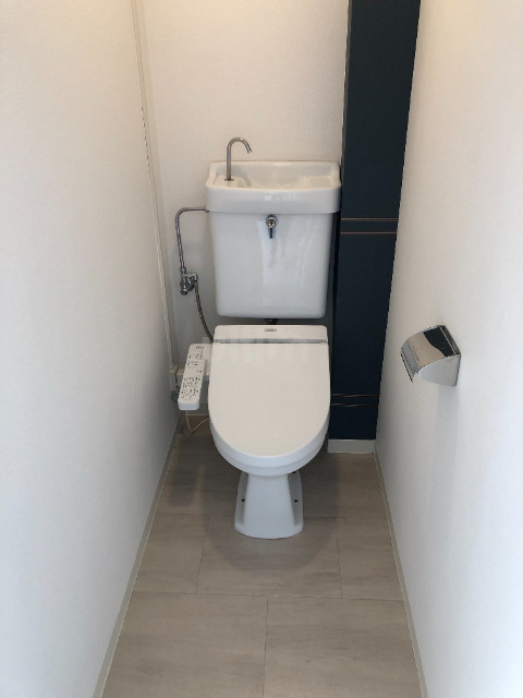 トイレ　※別のお部屋のお写真です。御参考までに。