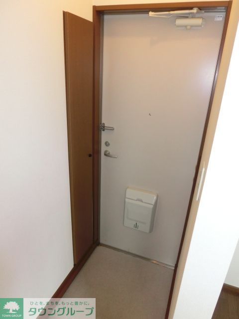 玄関　お問合せはタウンハウジングまで！※現地待合わせ相談可能