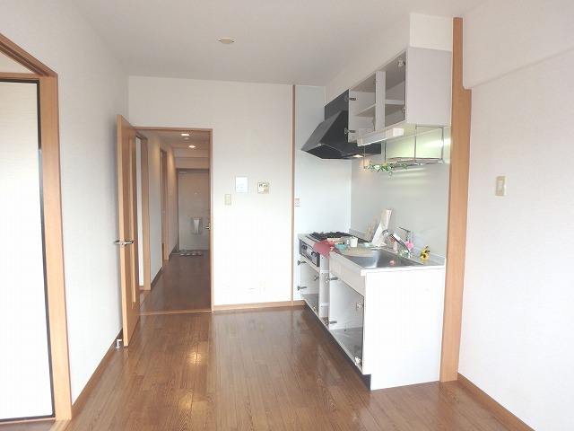 居室・リビング　７．５帖のＤＫ※備品は付きません