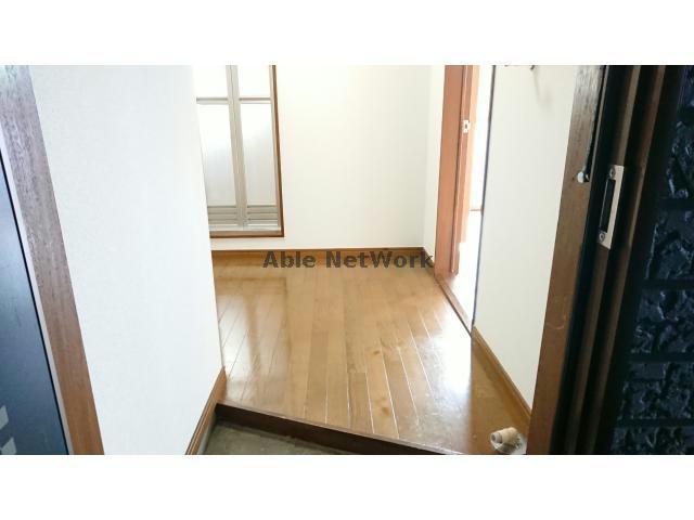 玄関　同タイプ別のお部屋です