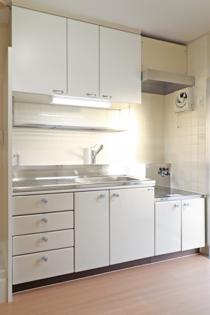 キッチン　コンパクトで使い勝手の良いキッチン