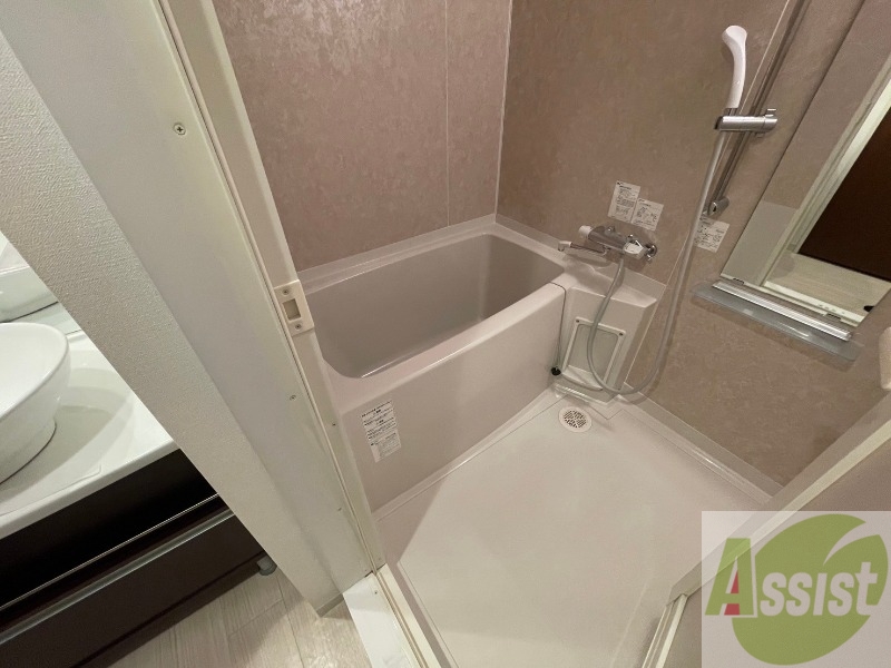 バス・シャワールーム　お風呂です。ゆっくりお風呂につかるのも体に良いですね～