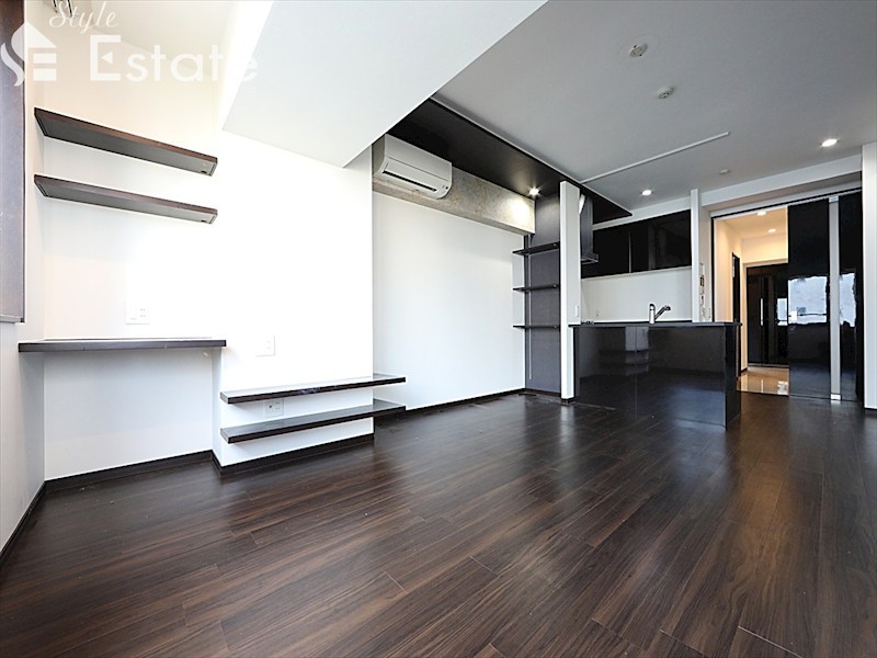 居室・リビング　内装