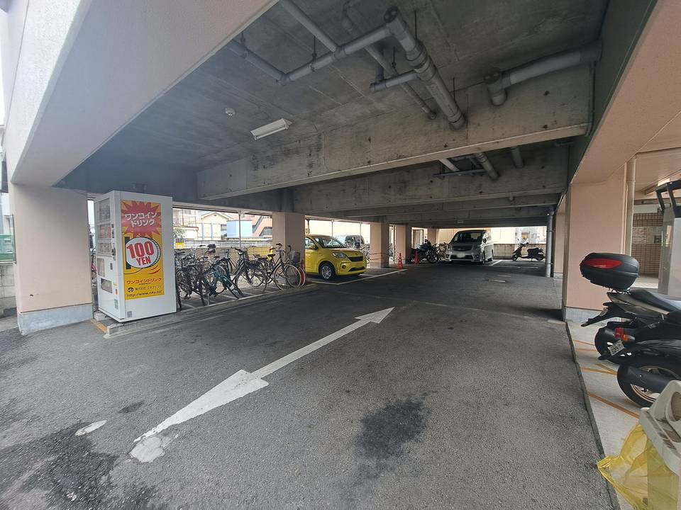 駐車場　駐輪場