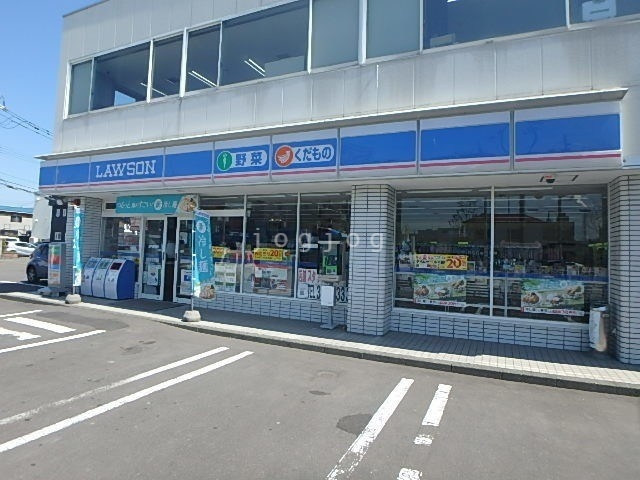 コンビニ　ローソン苫小牧栄町三丁目店（コンビニ）まで146m