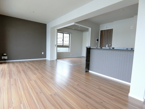 居室・リビング　建設中の部屋の為、類似物件です。現状を優先とさせて頂きます。