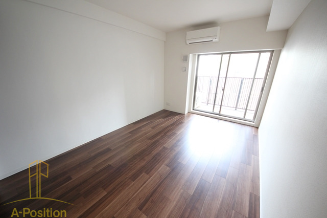 居室・リビング　コンフォリア京町堀