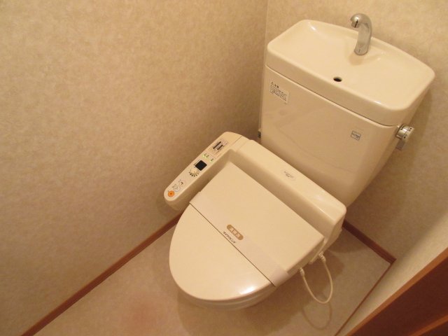 トイレ　ウォシュレットはやっぱり必需品ですよ！